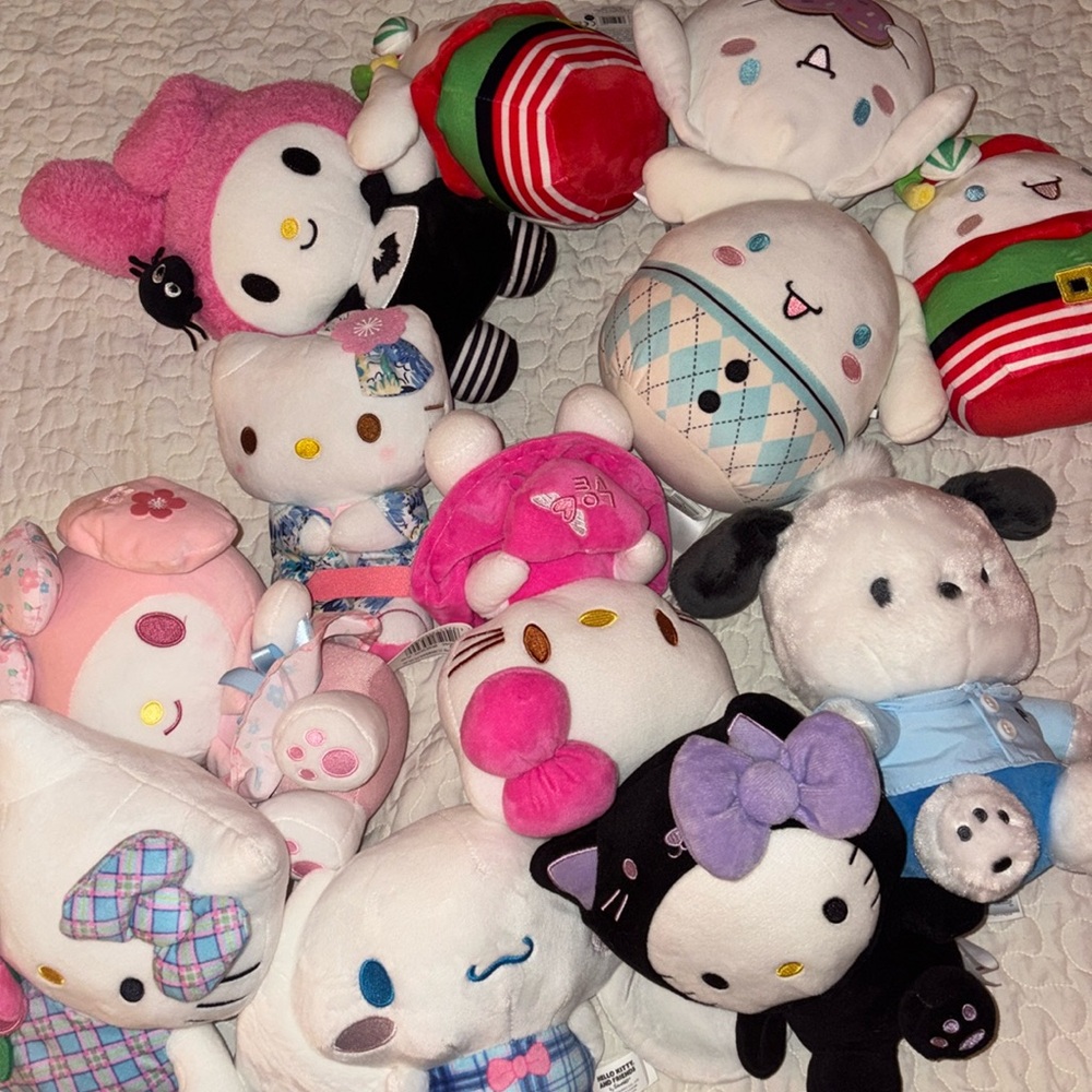 Hello Kitty plush bundle
